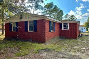 433 Cumberland Ave, Raeford, NC 28376 - Photo 25