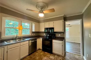 6105 Lakeway Dr, Fayetteville, NC 28306 - Photo 13