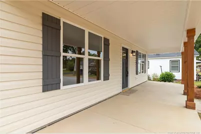 229 E Washington Street, Coats, NC 27521 - Photo 5