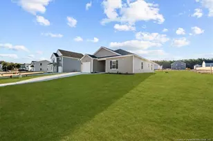 266 Happy Trail Rd, Aberdeen, NC 28315 - Photo 5