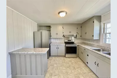 531 E Donaldson Avenue, Raeford, NC 28376 - Photo 3