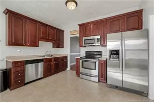 5609 Prestonfield Ln, Hope Mills, NC 28348 - Photo 5