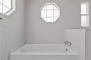 5888 Butler Nursery Rd, Fayetteville, NC 28306 - Photo 9