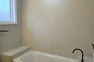 3420 Green Valley Rd, Fayetteville, NC 28311 - Photo 9