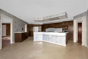 549 Rainforest Rd, Hope Mills, NC 28348 - Photo 7