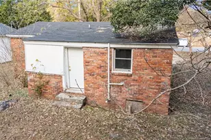 614 Hall St, Laurinburg, NC 28352 - Photo 29