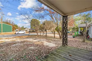 614 Hall St, Laurinburg, NC 28352 - Photo 31