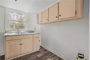 614 Hall St, Laurinburg, NC 28352 - Photo 11