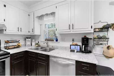 724 Glen Reilly Drive, Fayetteville, NC 28314 - Photo 11