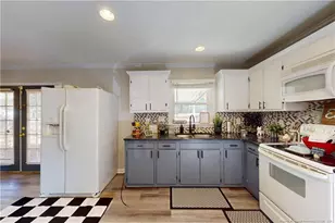 284 Channing Dr, Fayetteville, NC 28303 - Photo 9