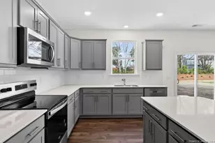 90 Discovery Wy, Spring Lake, NC 28390 - Photo 9