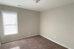 2539 Gardner Park Dr, Fayetteville, NC 28304 - Photo 9