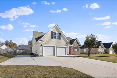 225 Hogart Street, Raeford, NC 28376 - Photo 3