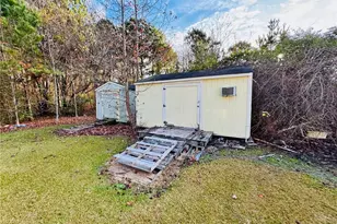 64 Outfield Dr, Bladenboro, NC 28320 - Photo 5