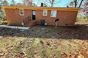 1916 Spruce St, Fayetteville, NC 28303 - Photo 5