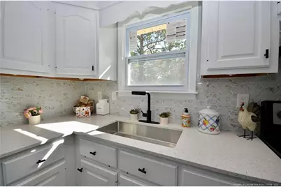 3235 Glenmore Drive, Hope Mills, NC 28348 - Photo 9