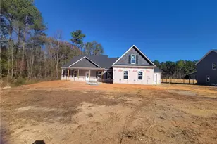 2435 Live Oak Dr, Fayetteville, NC 28306 - Photo 1