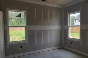 2441 Live Oak Dr, Fayetteville, NC 28306 - Photo 9