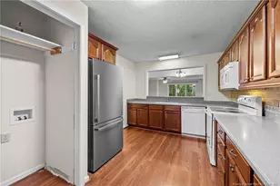 968 S Bay Dr, Sanford, NC 27332 - Photo 9