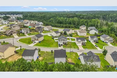 4517 Maple Crest Drive, Fayetteville, NC 28314 - Photo 5