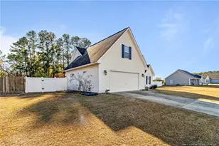 289 Rushmore Ct, Raeford, NC 28376 - Photo 3