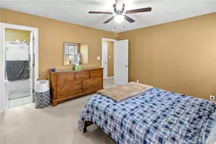 2421 Cleveland Ave, Fayetteville, NC 28312 - Photo 15