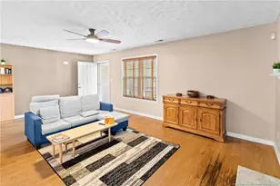 2421 Cleveland Ave, Fayetteville, NC 28312 - Photo 5