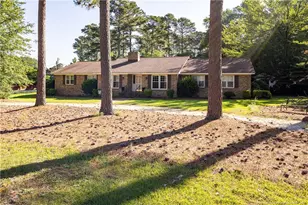 202 Forest Dr, Clinton, NC 28328 - Photo 1