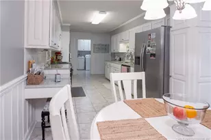 202 Forest Dr, Clinton, NC 28328 - Photo 9