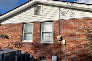 122 Bunker Hill Rd, Fayetteville, NC 28314 - Photo 7