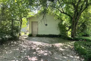 109 N Magnolia St, Raeford, NC 28376 - Photo 27