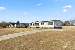 56 Apache Cir, Parkton, NC 28371 - Photo 3