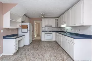 2927 Rosecroft Dr, Fayetteville, NC 28304 - Photo 9