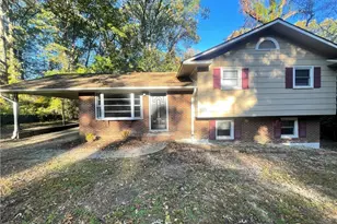 1025 N Hill Rd, Fayetteville, NC 28303 - Photo 1