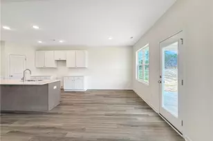 560 Ashley Hts Dr Lot 90, Aberdeen, NC 28315 - Photo 5