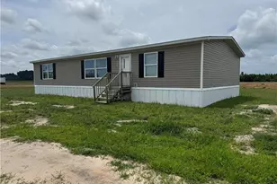 1109 Henry Hammond Rd, Lumberton, NC 28360 - Photo 1