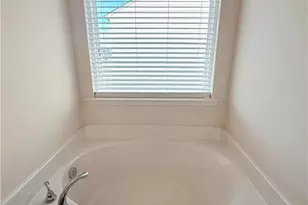 70 Hallow Oak St, Spring Lake, NC 28390 - Photo 9