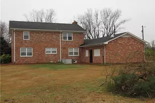 10097 Nc Hwy 41 S, Fairmont, NC 28340 - Photo 33