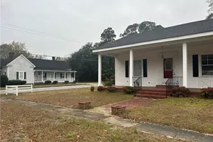 310 Floyd St St, Fairmont, NC 28340 - Photo 3