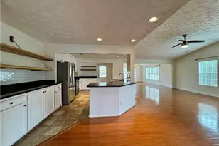 1264 Bromley Dr, Fayetteville, NC 28303 - Photo 3