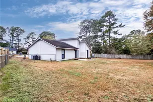 6594 Honeysuckle Dr, Fayetteville, NC 28304 - Photo 27