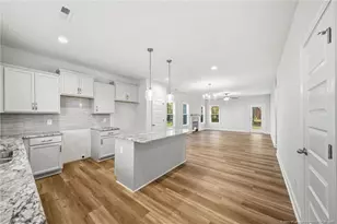 3810 Hatteras Dr, Fayetteville, NC 28312 - Photo 5