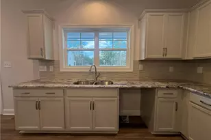 3810 Hatteras Dr, Fayetteville, NC 28312 - Photo 3