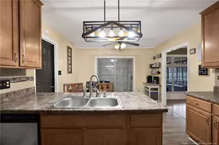 6863 Beaverstone Dr, Fayetteville, NC 28314 - Photo 15