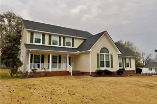 2432 Lull Water Dr, Fayetteville, NC 28306 - Photo 3