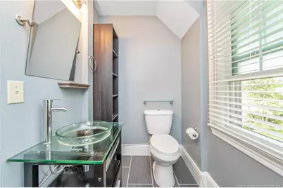 220 NE Bradford Avenue, Fayetteville, NC 28301 - Photo 9