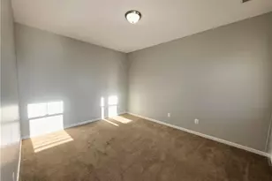 825 Running Horse Ln, Hope Mills, NC 28348 - Photo 3