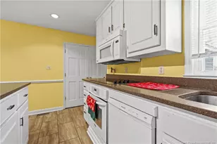 4225 Manchester Ln, Lumberton, NC 28360 - Photo 9