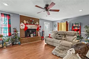 4225 Manchester Ln, Lumberton, NC 28360 - Photo 3