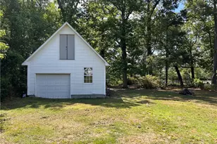 422 Lansdowne Rd, Fayetteville, NC 28314 - Photo 13